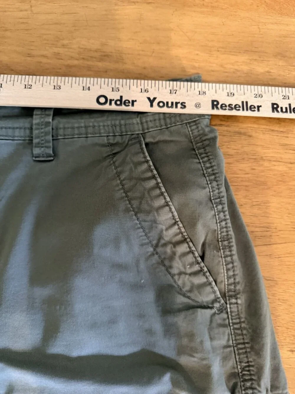 Unionbay Mens Olive Green Cargo Shorts Size 36 With Multiple Pockets